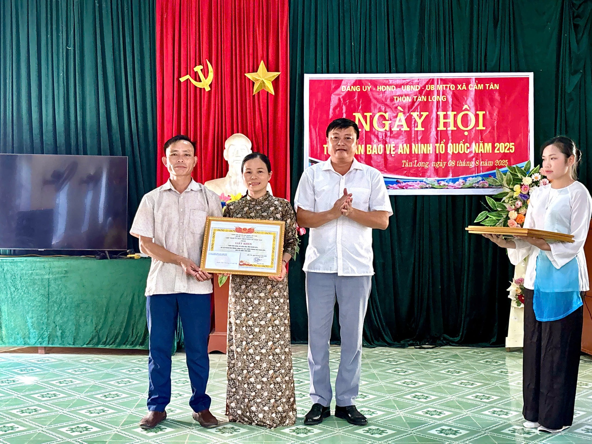 Anh-tin-bai